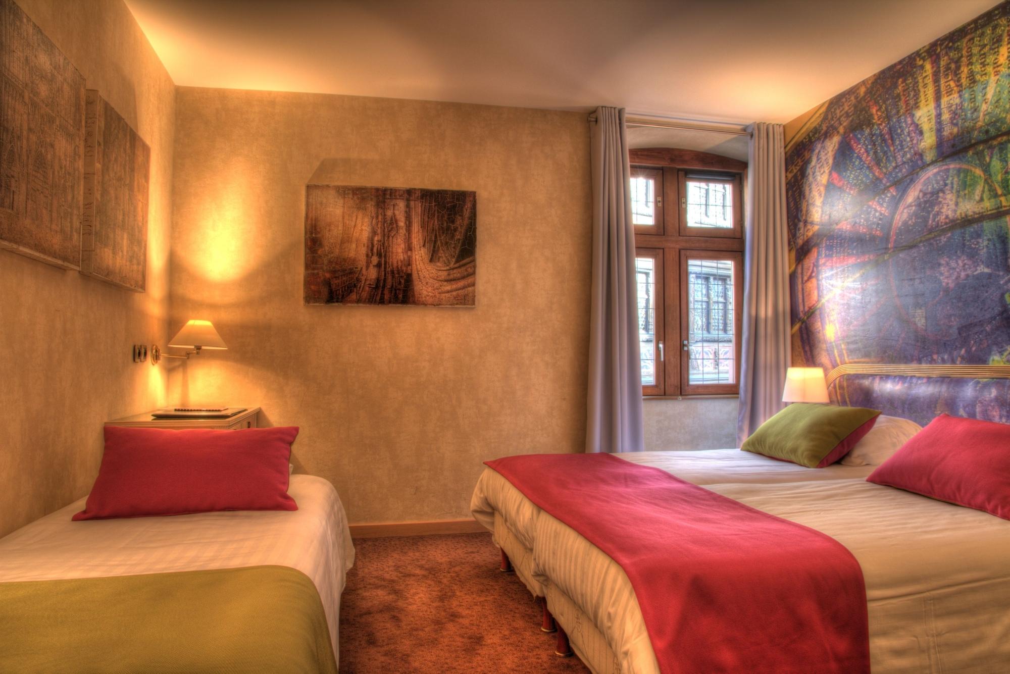 Hotel Cathedrale Страсбург Екстериор снимка