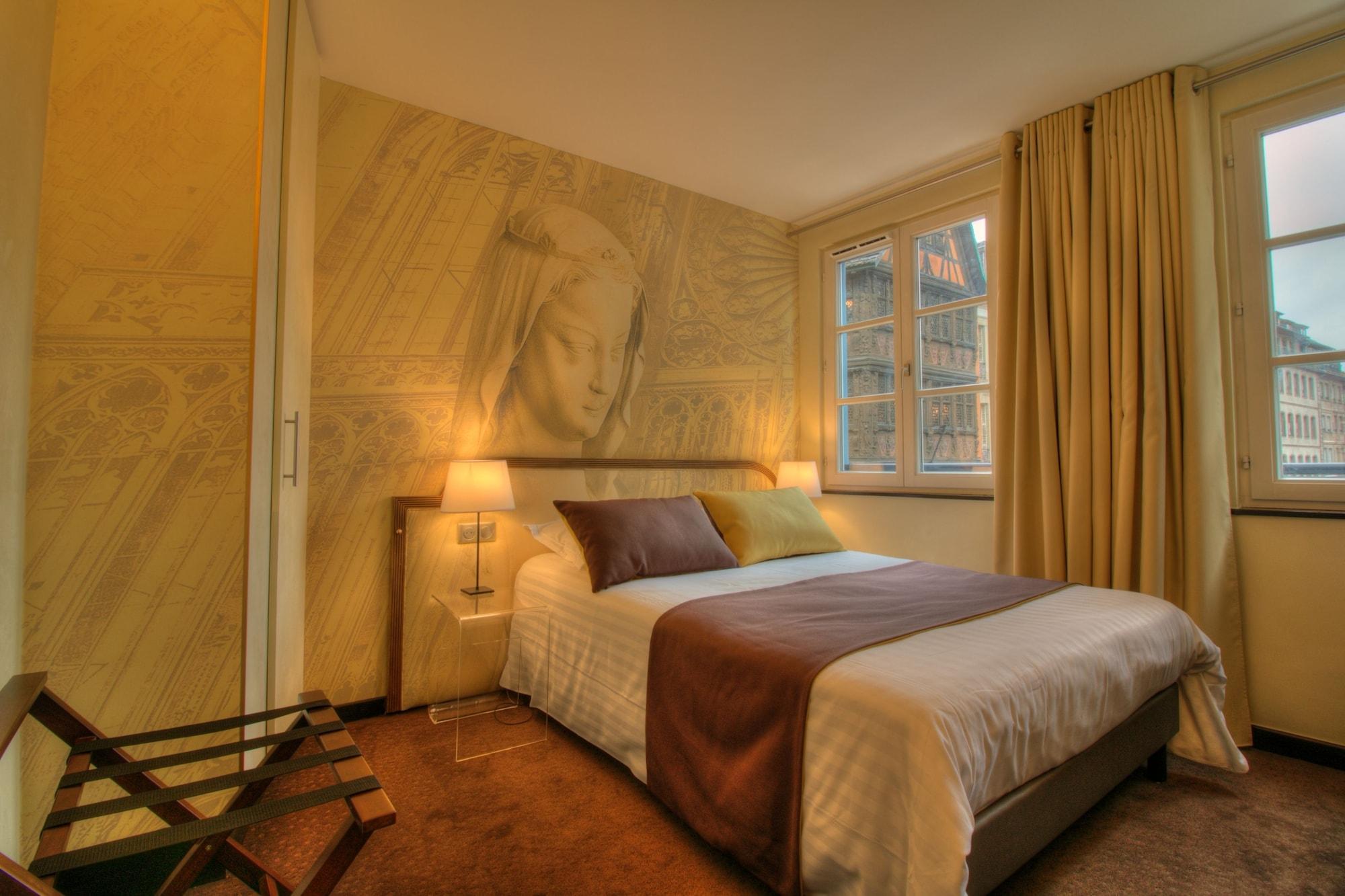 Hotel Cathedrale Страсбург Екстериор снимка