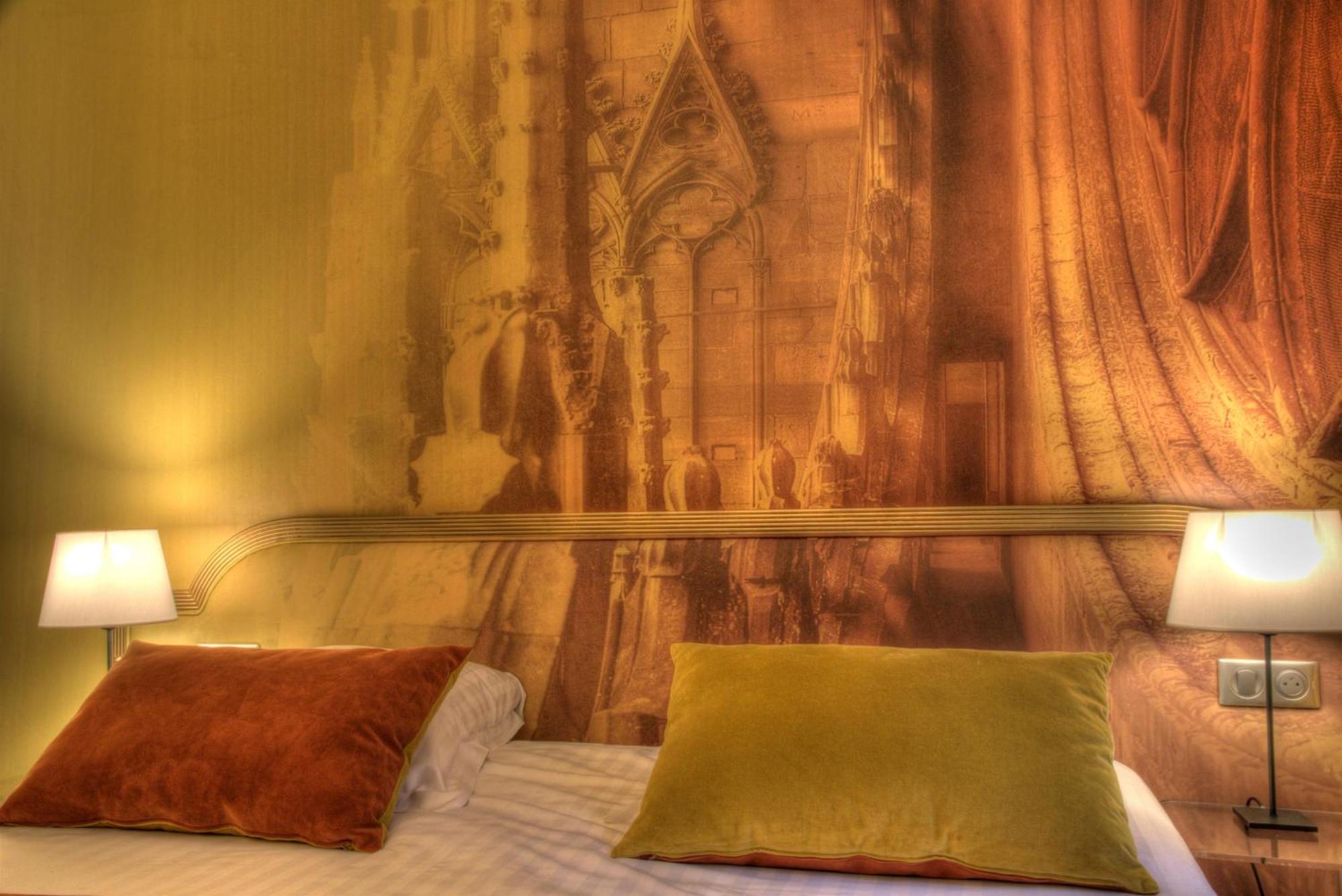 Hotel Cathedrale Страсбург Стая снимка