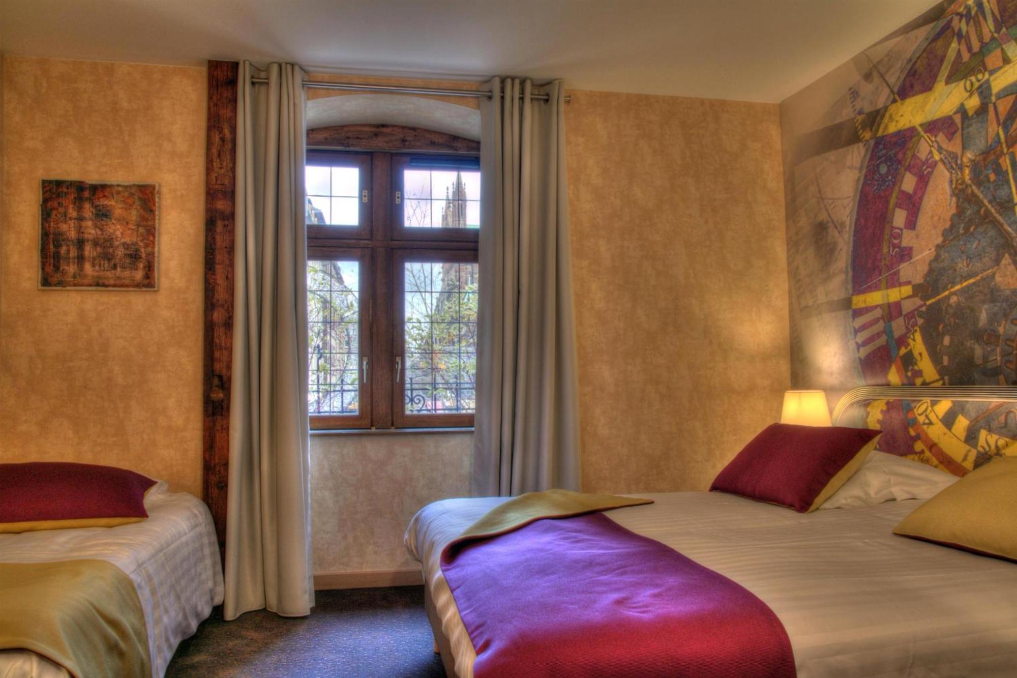 Hotel Cathedrale Страсбург Стая снимка